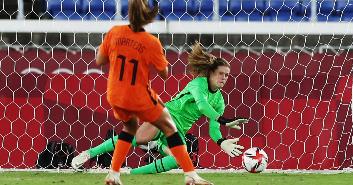 Goalie Alyssa Naeher makes huge saves as U.S. soccer team advances to Olympic semifinals