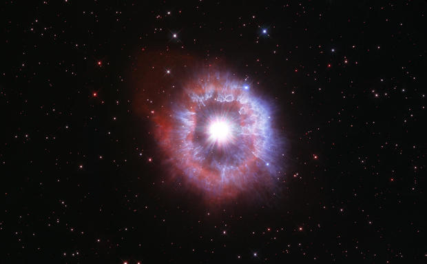 Hubble Captures Giant Star on the Edge of Destruction 