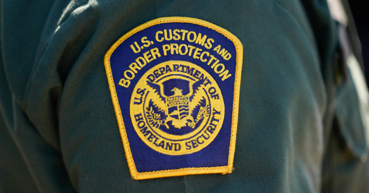 U.S. to outfit thousands of border agents with body cameras