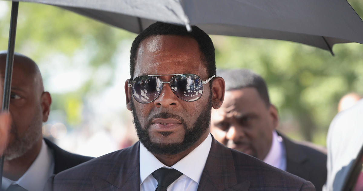 Jury of 7 men and 5 women selected for R. Kelly's sex trafficking trial in New York City