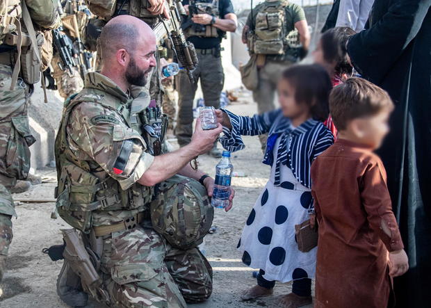 British Armed Forces take part in Kabul airport evacuation 