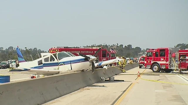plane-crash-5-freeway.jpg 