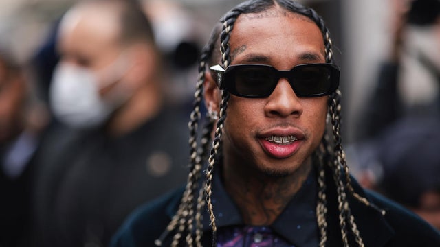 Street Style : Day Seven -  Paris Fashion Week - Womenswear Spring Summer 2022 