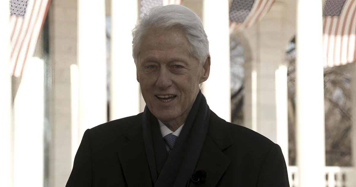Bill Clinton hospitalized with infection but is "on the mend"