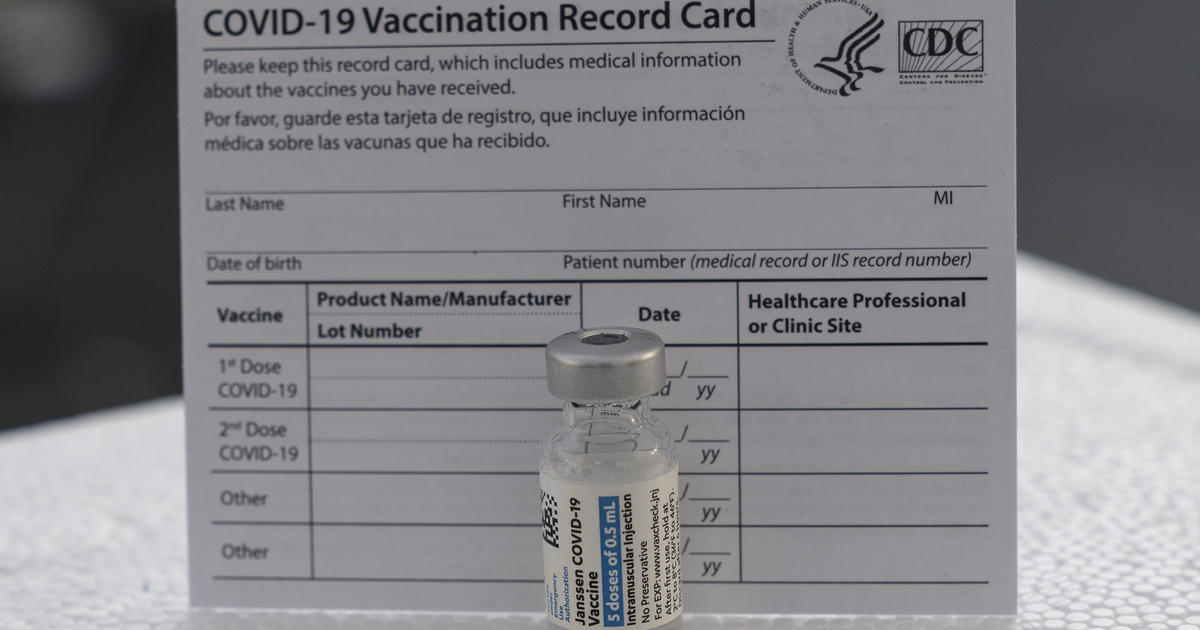 Moderna and Johnson & Johnson COVID-19 vaccine booster shots greenlighted by CDC