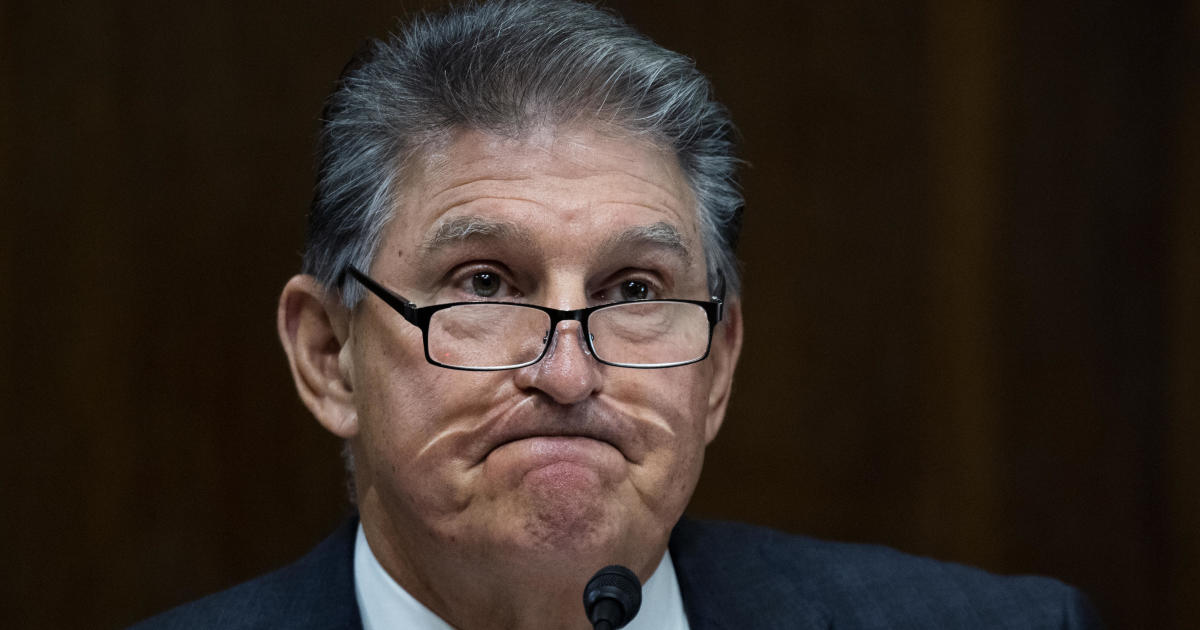 Manchin says he offered to become independent if he became a "problem" for Democrats
