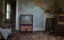 Haunting portraits of abandoned houses 