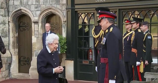 Queen Elizabeth absent from Remembrance Day ceremony