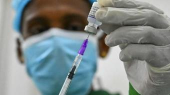 Scientists work to decode Moderna's COVID vaccine to help Africa 