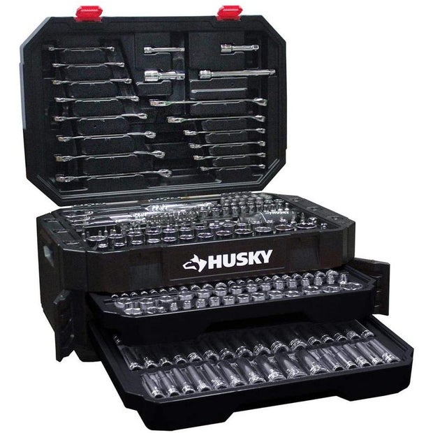 husky-mechanics-tool-set.jpg 