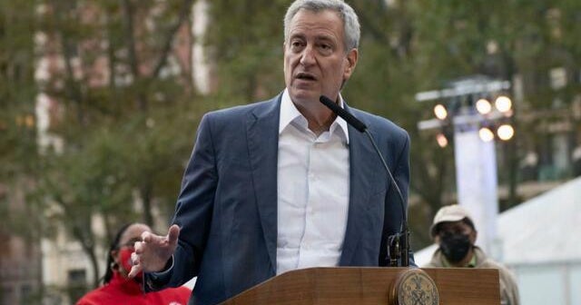 NYC mandates COVID vaccine for private employers as Omicron and Delta variants spread