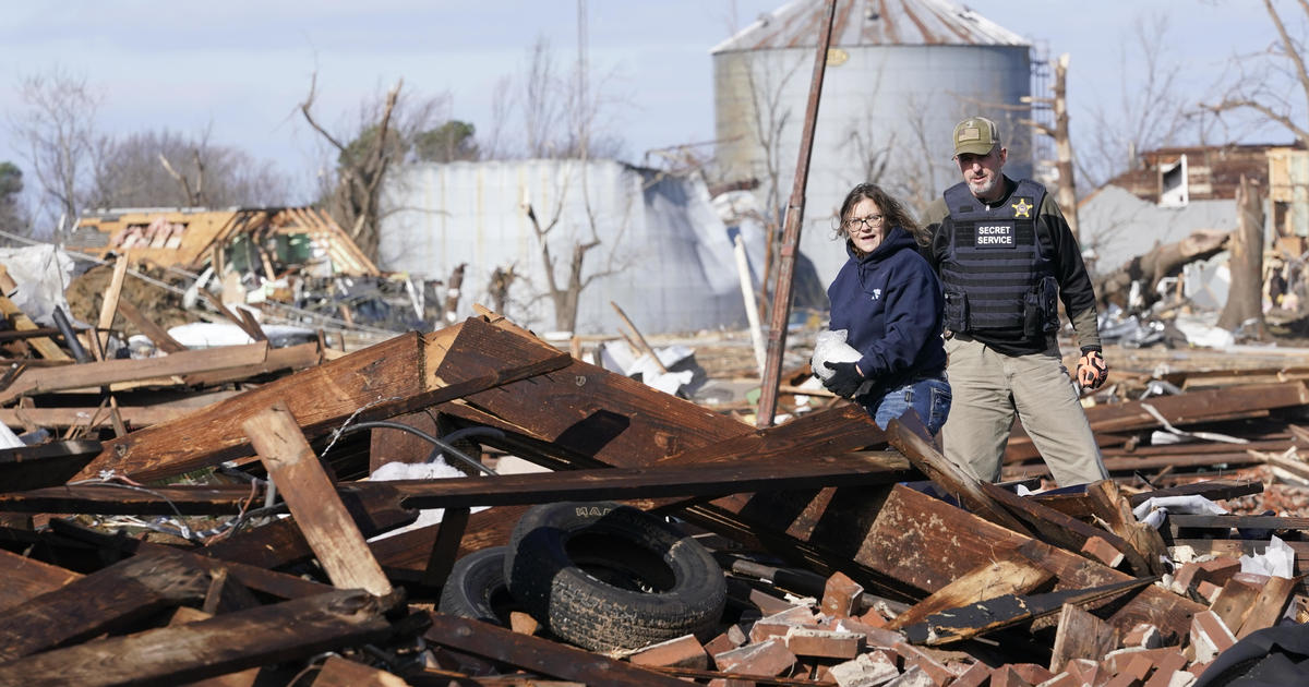 Live Updates: Search continues for victims of tornadoes that killed dozens in central U.S.