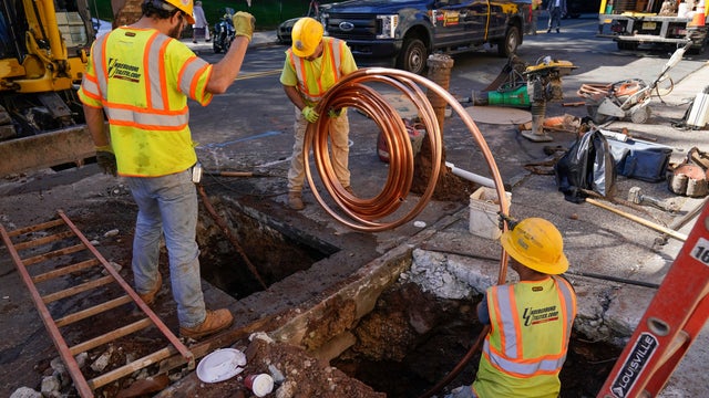 Governor Hochul And Senator Schumer Tour NanoTech Complex 