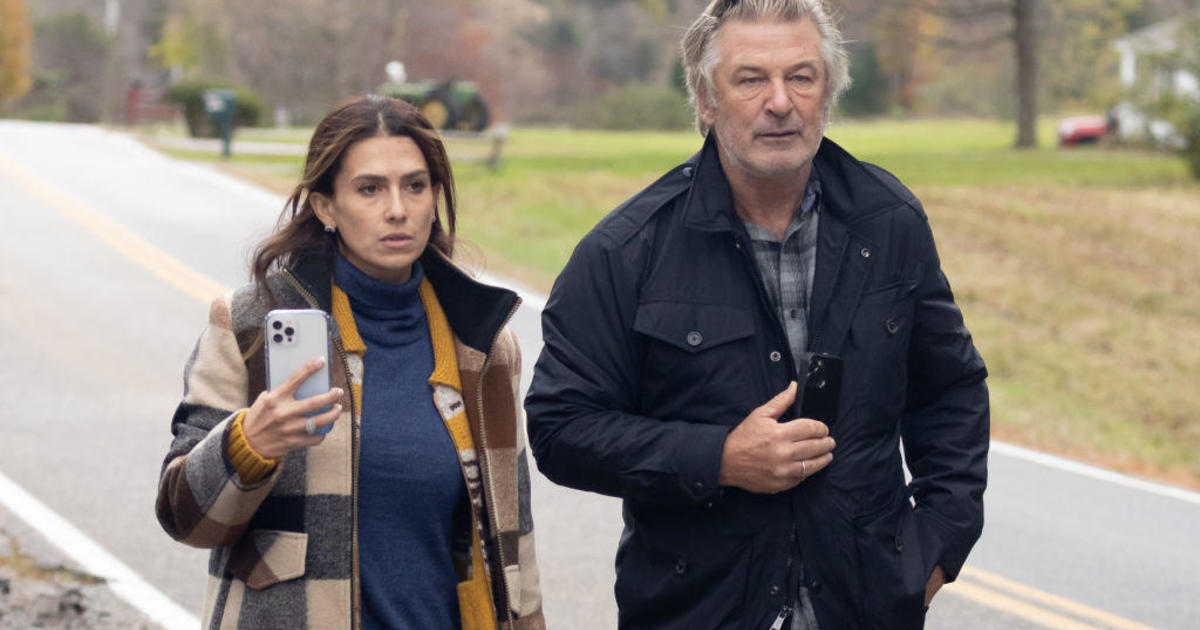 Alec Baldwin thanks supporters following "Rust" shooting in holiday message: "I'm very grateful"