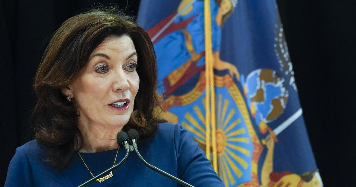 New York Governor Kathy Hochul says state "might be cresting" peak of Omicron surge as positivity rate slows down