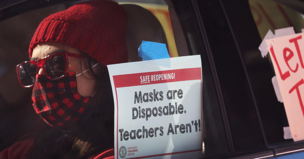 Chicago Teachers Union leaders strike deal to resume in-person classes