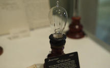 Antique light bulb collectors: A brilliant obsession 