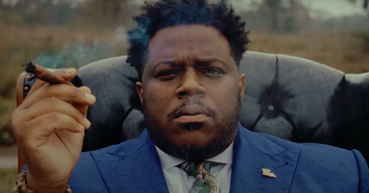 U.S. Senate candidate Gary Chambers smokes marijuana in new campaign ad