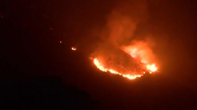 cbsn-fusion-colorado-wildfire-burning-near-big-sur-in-northern-california-thumbnail-880059-640x360.jpg 