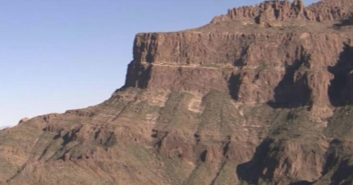 Hiker falls 700 feet to death while taking selfie on a peak in the Superstition Mountains near Phoenix