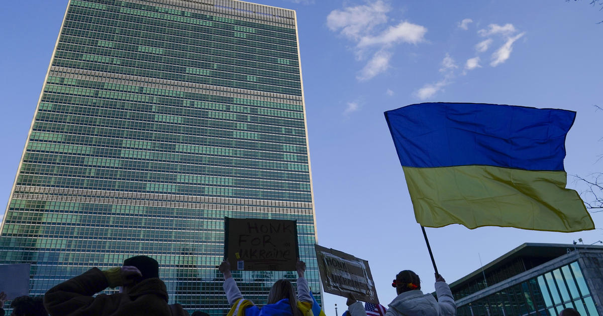 U.N. votes overwhelmingly for humanitarian access to Ukraine, demands Russian hostilities end