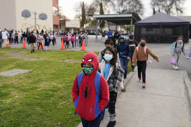 Virus Outbreak Masks in Schools 