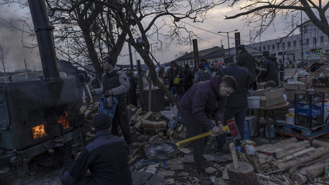 Lviv Provides Stopover And Shelter For Ukrainians Fleeing Russian Attack 