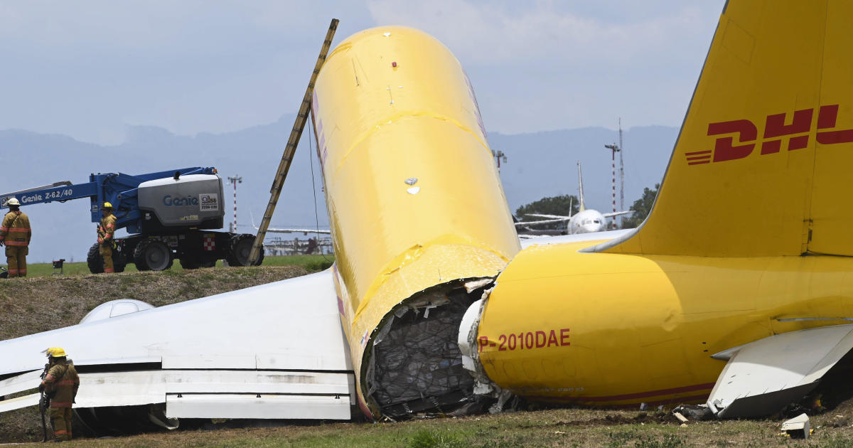 Dramático video muestra avión de carga de DHL huyendo en Costa Rica y partiéndose en dos