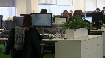 Companies look to 4-day workweek 