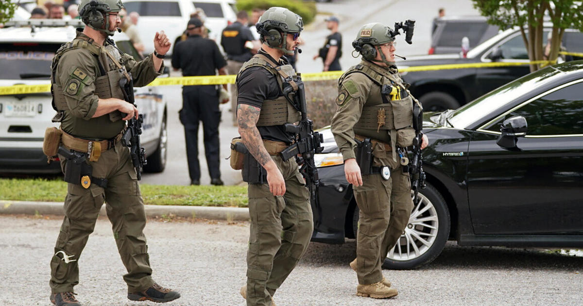South Carolina mall shooting leaves 12 injured; three people detained