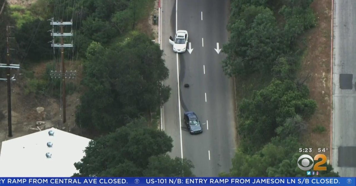AIDS/Lifecycle in mourning for cyclist killed in Griffith Park CBS(02)