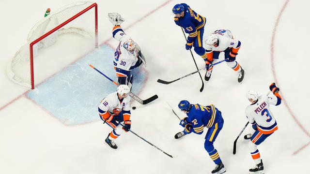 New York Islanders v Buffalo Sabres 