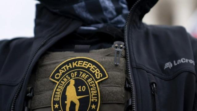 cbsn-fusion-third-oath-keepers-member-pleads-guilty-us-prepares-for-influx-of-migrants-thumbnail-993819-640x360.jpg 