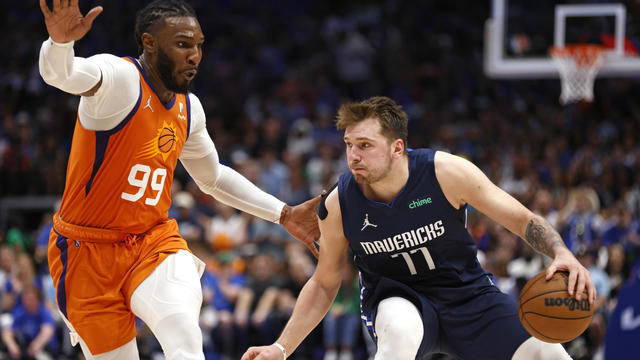 Phoenix Suns v Dallas Mavericks - Game Four 