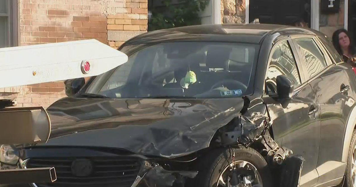 One person hospitalized after multi-vehicle crash in Hazelwood