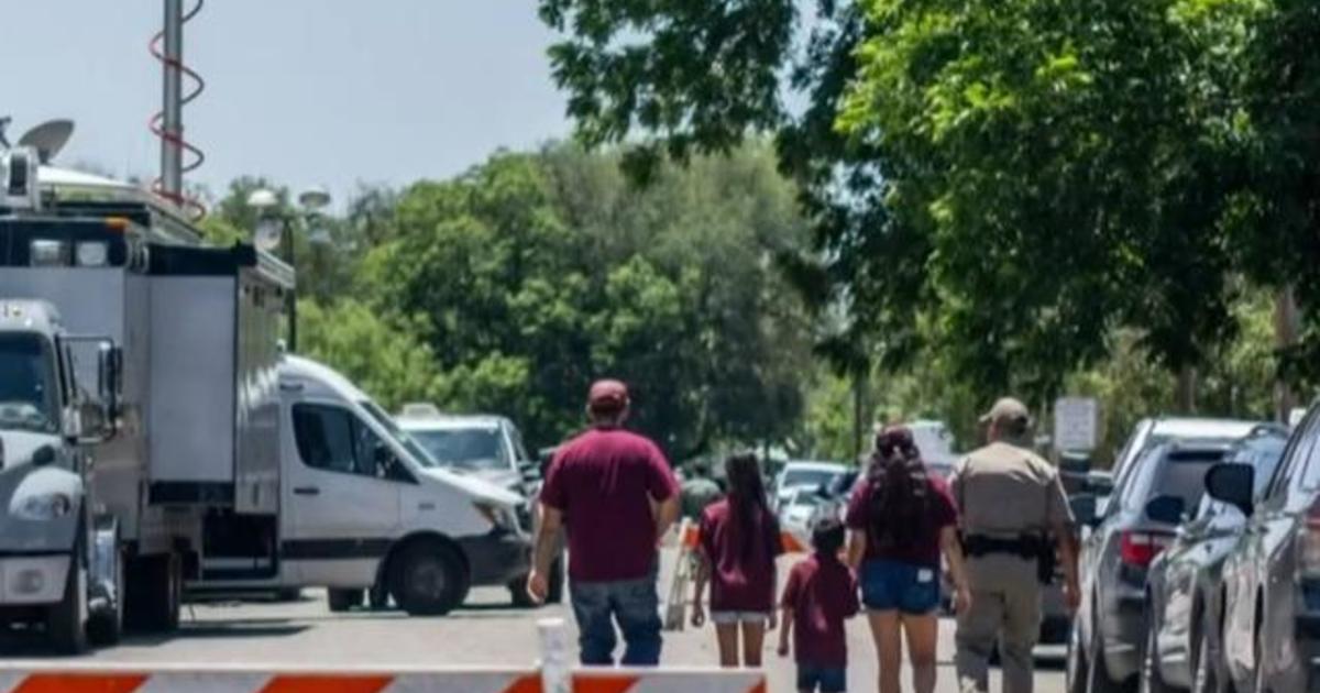 Texas school gunman posted messages about attack thumbnail