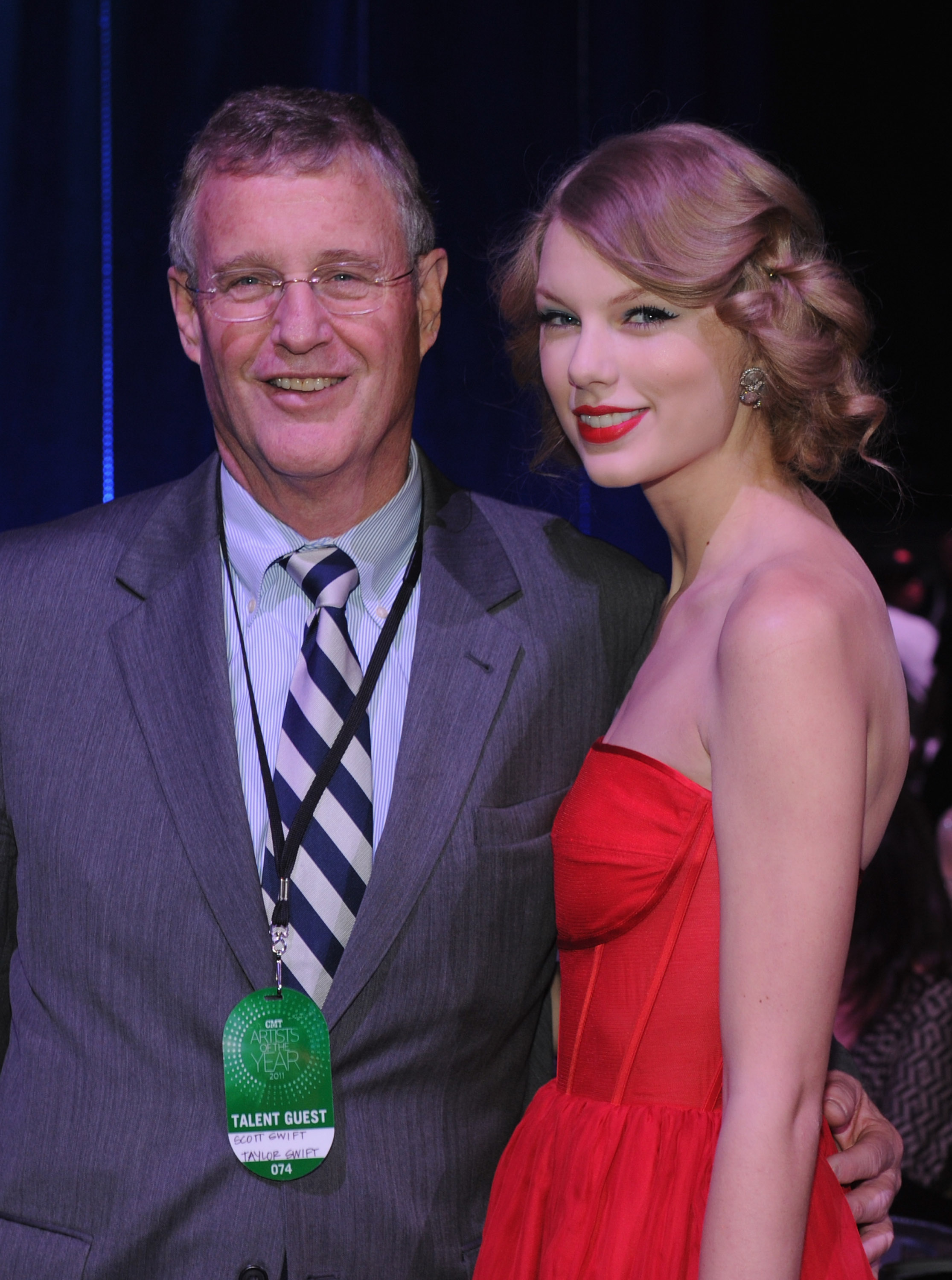 Are Taylor Swift's Parents Separated? CBS New York