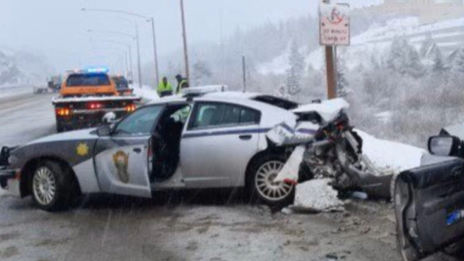 Driver slams into Colorado state patrol car